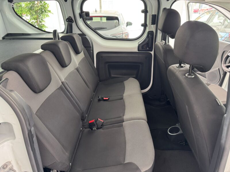 <h3>Dacia Dokker </h3>Furgon Professional <br>kms - Imagen 9
