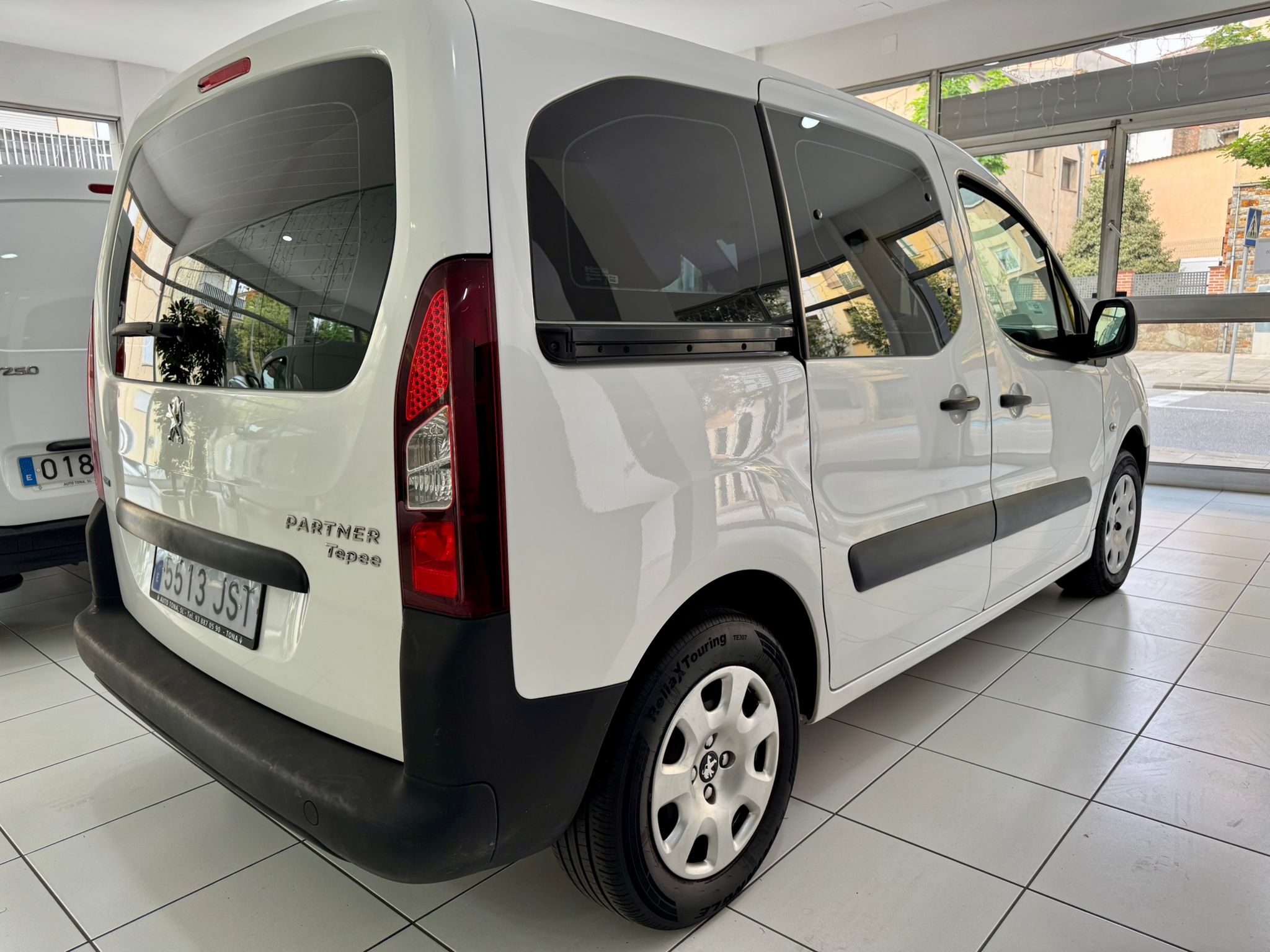 Peugeot Partner 1.6 HDi Tepee d’ocasió a Tona | AutoTona